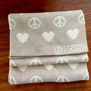 Moschino Scarf Peace and Love Beige